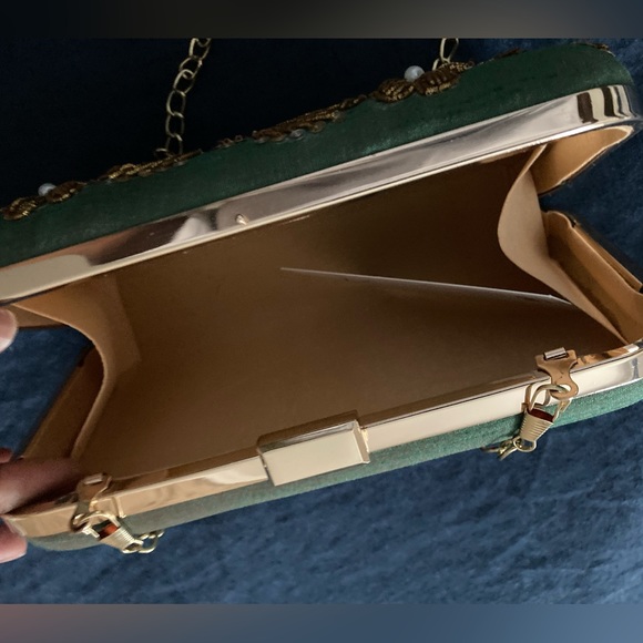 Atiya Choudhury Embellished Green Clutch - Picture 2 of 5